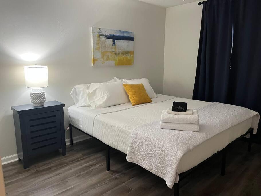 Quiet Relaxing Home - Close To Downtown & Beach 4Br-2Bt Pensacola Exteriör bild