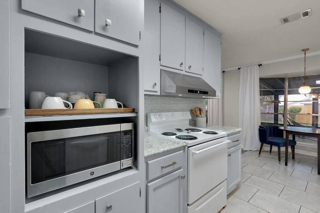 Quiet Relaxing Home - Close To Downtown & Beach 4Br-2Bt Pensacola Exteriör bild